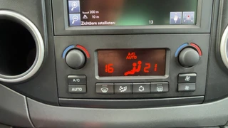Peugeot Partner Tepee 1.2 PureTech 110PK Allure | Trekhaak | Navigatie | parkeersensoren | Nieuwe Distributieriem | Cruise Control | Climate Control / 25