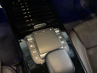 Mercedes-Benz A-klasse 200 Business Solution AMG | CAMERA | STOELVERW. | SFEERVERLICHTING / 40