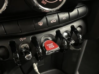 Mini 3-Deurs 1.5 Cooper Business Edition NAVI CARPLAY CRUISE LM 48000 KM. / 36