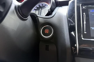 Suzuki Swift 1.2 Style Smart Hybrid 83pk | Navigatie | Climate Control | Cruise Control | Stoelverwarming | Camera | Lichtmetalen Velgen | Apple Carplay - Android Auto / 24