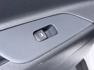 Kia Stonic 1.0 T-GDi MHEV DynamicLine  - Apple Carplay/ Android Auto - Cruise Control - Airco - Achteruitrijcamera - Fabrieksgarantie tot 02-2032 of 150.000km / 35