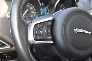 Jaguar F-PACE 2.0T AWD PRESTIGE LEDER + STOEL VERW. / P.CAM / ALL SEASON / 19