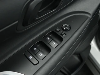 Hyundai Bayon 1.0 T-GDI Comfort Navigatie | Camera | Cruise control / 19