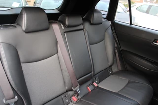 Toyota Corolla Cross 2.0 HYBRID 184PK FIRST-EDITION BLIND-SPOT EL-ACHTERKLEP LM-VELGEN KEYLESS PARK-SENSOREN STOELVERW DRAADLOOS-LADEN AD-CRUISE BLUETOOTH / 11