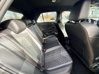 Volkswagen T-Roc 1.5 TSI R-Line Edition  | LED | Keyless | Virtual Cockpit | Apple/Android | Adapt Cruise | PDC v+a incl. camera / 73