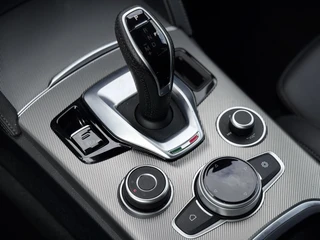 Alfa Romeo Stelvio 2.0 200pk Automaat AWD Sprint | Apple-Android | Parkeercamera | Adaptive Cruise Control / 32