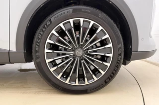 Omoda 9 SHS 1.5T-GDi SHS-P Premium 5p / 15