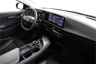 Kia EV6 Light Edition 63 kWh - SOH 99,7%  - Navigatie - Adaptive Cruise Control - Stoel/Stuur verwarming - Apple Carplay/Android Auto - Fabrieksgarantie tot 02-2032 / 33