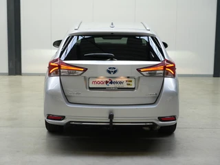 Toyota Auris 1.8 Hybrid Aspiration / 14