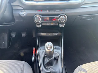 Kia Stonic 1.0 T-GDi MHEV DynamicPlusLine | Cruise Control | Climate Control | Camera | Navigatie | LM Velgen | / 23