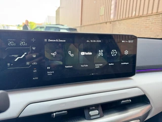 Kia EV4 Hatchback GT-Line Business Edition 81.4 kWh | Direct beschikbaar | Stoel-Stuur verwarming | Draadloos Apple Carplay - Android Auto | GT-Line Exterieur en Interieur Details | Kia Leiderdorp 071 760 06 00 / 24