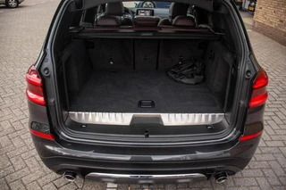BMW X3 xDrive30e Luxury Line, VOL!, Pano, Leder, Ambient,ACC / 32