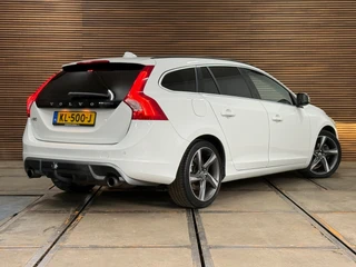 Volvo V60 1.6 T4 R-Design | Navi | Trekhaak | 180PK | Winter Pack | High Performance Audio | Leder/Alcantara / 6