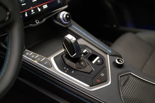 Lynk & Co 01 1.5 261PK Plug-in Hybrid *Zwarte Hemel* 360 Camera Pano/dak Apple/Carplay Adaptive/Cruise / 17
