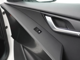 Kia Niro 1.6 GDi PHEV DynamicLine  - Navigatie - Cruise Control - Climate Control - Apple CarPlay/Android Auto - Fabrieksgarantie tot 06-2032 / 41