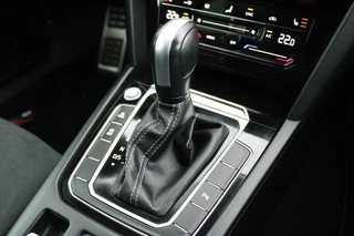 Volkswagen Arteon Shooting Brake 2.0 TSI 190pk DSG R-Line Business+ Keyless Panoramadak DCC Camera Stoelverwarming Virtual Cockpit Navigatie / 39