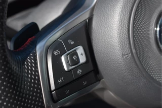 Volkswagen Golf 2.0 TSI GTI TCR Performance Pack Executive 290 pk Nardo Grey | Vol | Keyless | Pano | Camera | Carplay | Adapt.CC | Full LED | Historie / 19