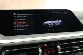 BMW Z4 Roadster sDrive20i 197pk High Executive Stoelverwarming Leder LED Navigatie / 20