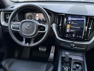 Volvo XC60 2.0 T8 Twin Engine AWD R-Design Pano | Elec Trekhaak | Camera | / 16