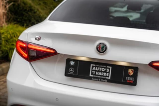 Alfa Romeo Giulia 2.0T Super 200 PK Aut Pano Keyless Half/Leder Xenon 19'' / 39