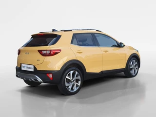 Kia Stonic 1.0T MHEV GT-PlusLine | Schuifdak | Stoel en stuurverwarming | Navigatie | Camera | Climate control | Cruise control | Getinte ramen achter | Parkeersensoren voor en achter | / 6