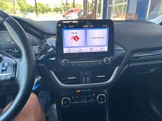 Ford Fiesta 1.0 ECOB. TITANIUM CAMERA. / 18