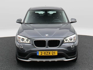 BMW X1 sDrive20i 183 Pk Automaat Executive | Trekhaak | Bi Xenon | Cruise Control | 17 Inch | 132.168 Km !! / 5