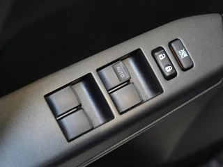 Toyota RAV4 2.5 Hybrid Dynamic / 29