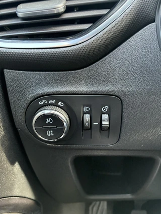 Opel Crossland X 1.2 Turbo 110Pk Innovation | Climate control | Navigatie | Camera | Cruise control | Parkpilot | Elektrisch Pakket | AGR | Trekhaak | LM-Velgen / 32