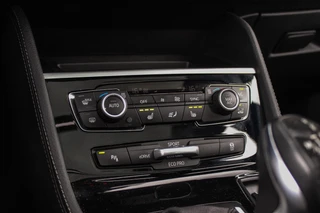BMW 2-serie Active Tourer 225xe Luxury | Driving Assistant Plus | Panoramadak | Fileassistent | Active Cruise control | Head-up | HiFi audio | Sportstoelen | Rijstrooksensor | Keyless entry / 32