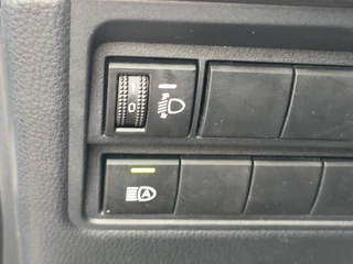 Mazda 2 Hybrid 1.5 Centre-line uit 2025 Rijklaar “Sinds 1970 | 5.000+ reviews | Score 9,5 | Service zoals ’t hoort” Henk Jongen Auto's in Helmond,  al 50 jaar service zoals 't hoort! / 21