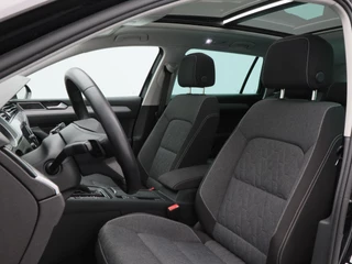 Volkswagen Passat 1.4 TSi 218 Pk PHEV GTE Business | Panoramadak | Camera | Adaptive Cruise | Stoelverwarming | Navigatie | CarPlay | 17 Inch | 73.094 Km !! / 23