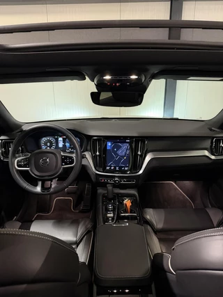 Volvo V60 2.0 T6 Recharge AWD R-Design Pano Leer Camera NAP / 8