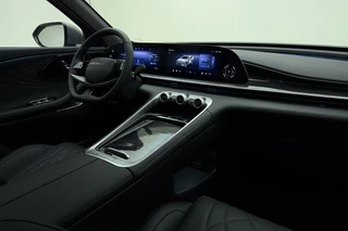 Omoda 9 1.5T-GDi SHS-P Premium 5p 537 PK | 7 Jaar Fabrieksgarantie | Lederen bekleding | Schuif/kanteldak | Keyless | Stoelverwarming en massage | Adaptieve cruise control / 18