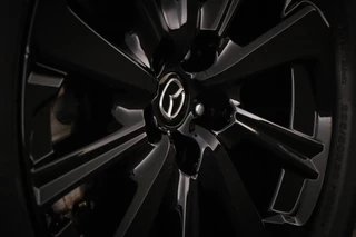 Mazda CX-60 2.5 e-SkyActiv PHEV Homura | SOH 93% | STOELVENTILATIE | DRAADLOZE LADER | 360 CAMERA / 32