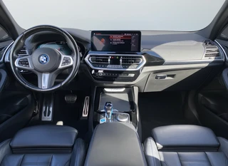 BMW iX3 M Sport High Executive 80 kWh | 1e eigenaar | dealer onderhouden | panoramadak | leder interieur | SOH accu 99.5% / 17