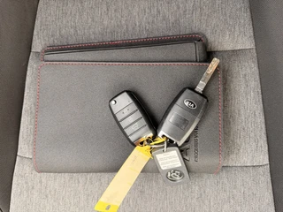 Kia Stonic 1.0 T-GDi Ori NL NAP Camera Trekhaak BTW! CarPlay Cruise / 26