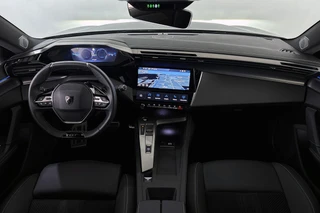 Peugeot e-308 SW GT 54 kWh / 8