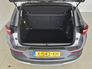 Opel Grandland X 1.2 Turbo Business Elegance / 14