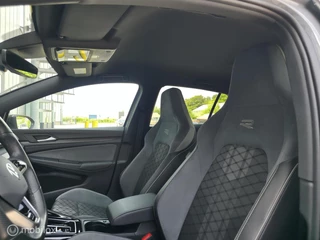 Volkswagen Golf 1.5 eTSI R-Line / Sfeer / Carplay / Camera / 8