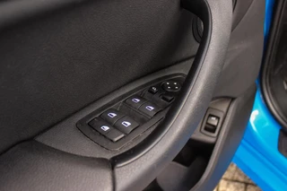 BMW X1 xDrive25e High Executive M sport | 1e eigenaar | Dealer onderhouden | Panoramadak | Apple Carplay | Camera | LED adaptief | Head-up | Stoelverwarming | Cruise control / 37