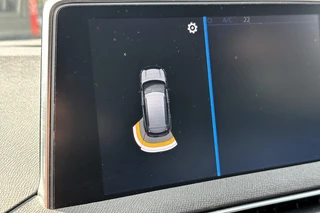 Peugeot 3008 1.2 PureTech Allure / 22