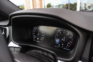 Volvo V60 2.0 B4 Inscription | NL auto | 2e eigenaar | BTW auto | Stuurverwarming | Leer | Cruise control | DAB | Camera | LED | Navigatie | Bluetooth | PDC / 23