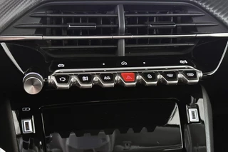 Peugeot 208 1.2 Hybrid 110 e-DCS6 Allure Achteruitrijcamera Apple CarPlay Navigatie / 36