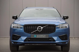 Volvo XC60 T6 Plug-in hybrid AWD R-Design Panorama|H/K Audio / 6