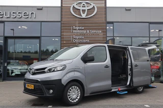 Toyota PROACE Electric Verso LONG EXTRA RANGE DYNAMIC 75KWH 8-PERSOONS ROLSTOELAUTO VERLAAGD-INBOUW-OPRIJPLAAT 2x SCHUIFDEUR