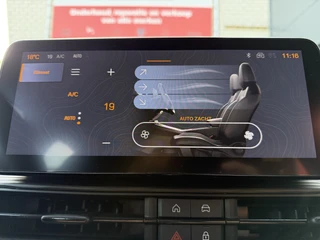 Jeep Avenger 100pk Altitude (Camera - Keyless Entry - Adaptieve Cruise Controle - Elektrische Klep - JBL - LED - 17"incl 4S - Automatische Airco - Navigatie) / 26