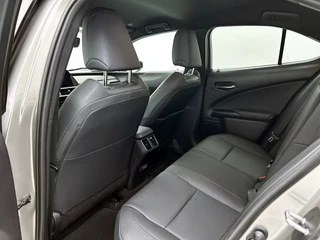 Lexus UX 250h F Sport Design | Automaat | Adaptive Cruise | Leder / 24
