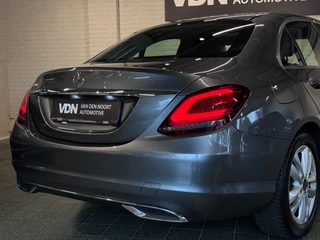 Mercedes-Benz C-Klasse 180 Premium Pack 156pk Pano Smartlink Stoelverw LED 17'' / 12