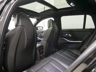 BMW 3 Serie Touring M340i xDrive Panoramadak | M-Stoelen | Harman Kardon | CoPilot / 33